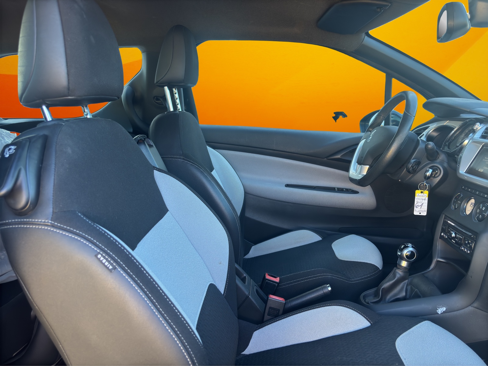 DS AUTOMOBILES DS3 1.2 VTi Chic-image-10