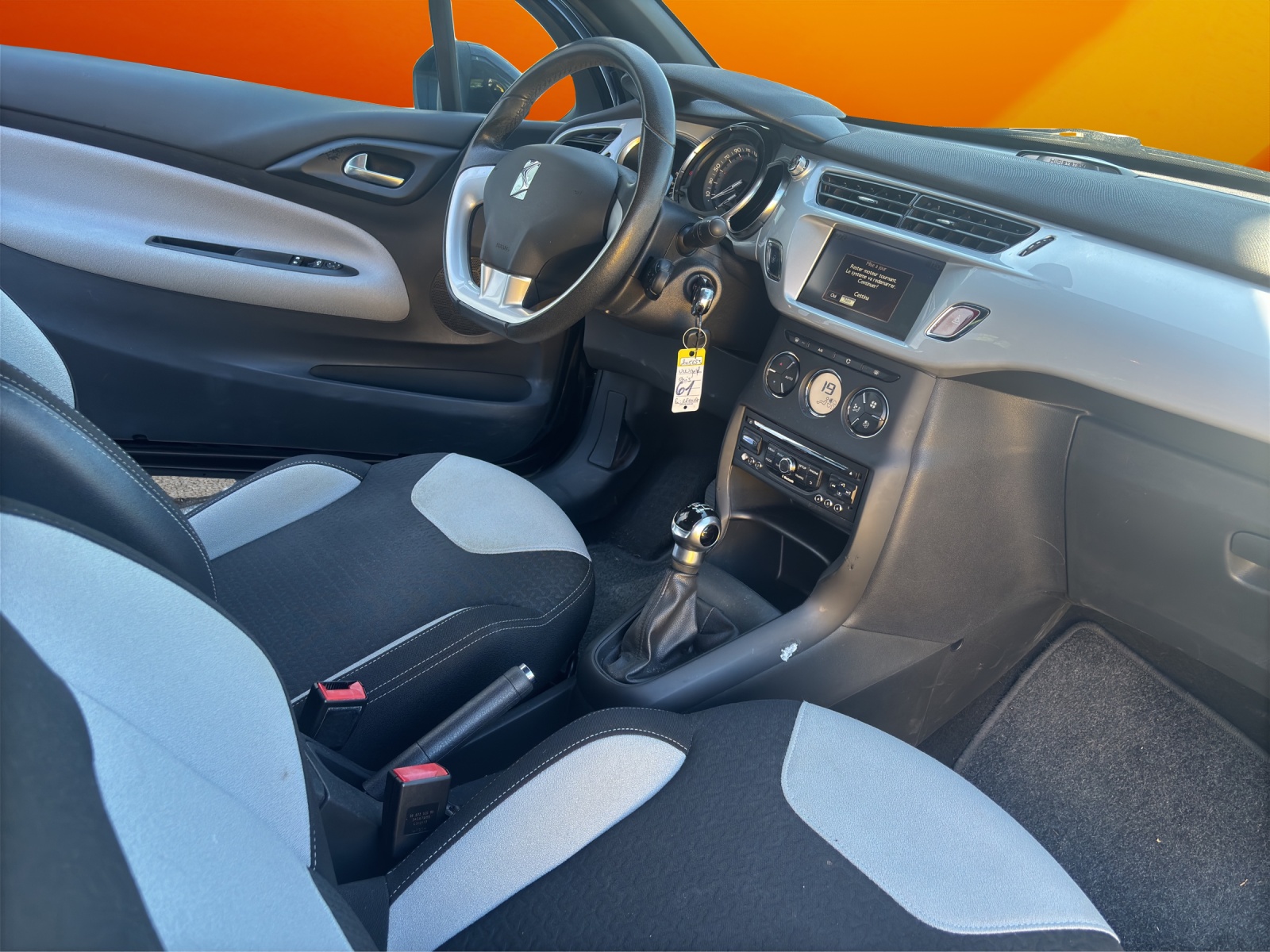 DS AUTOMOBILES DS3 1.2 VTi Chic-image-9