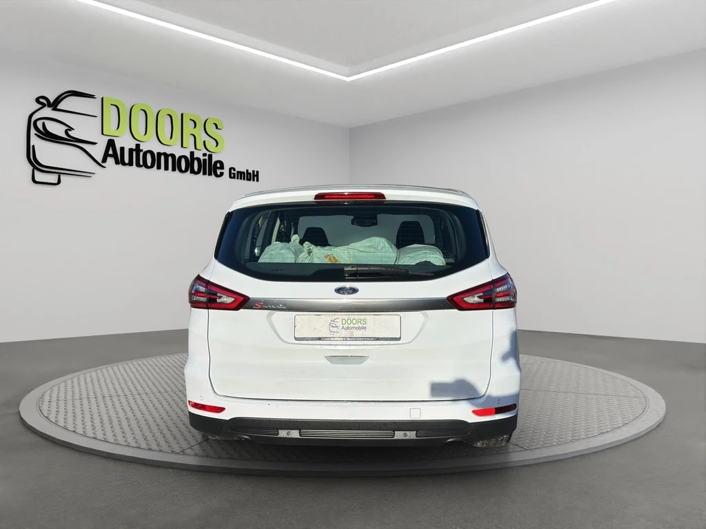 FORD S-Max 2.0 TDCi Titanium AWD-image-4