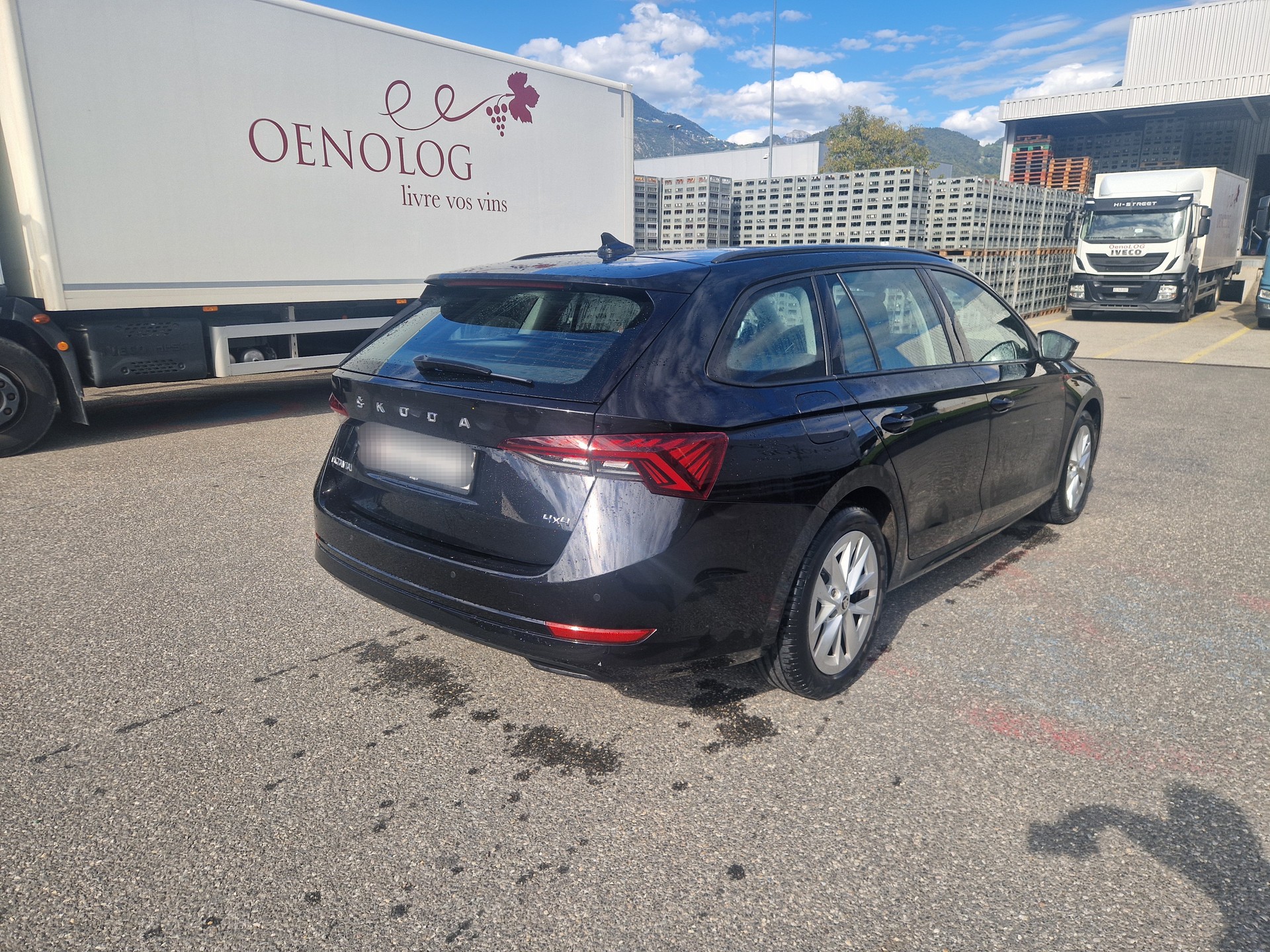 SKODA Octavia Combi 2.0 TSI Ambition DSG 4x4-image-5