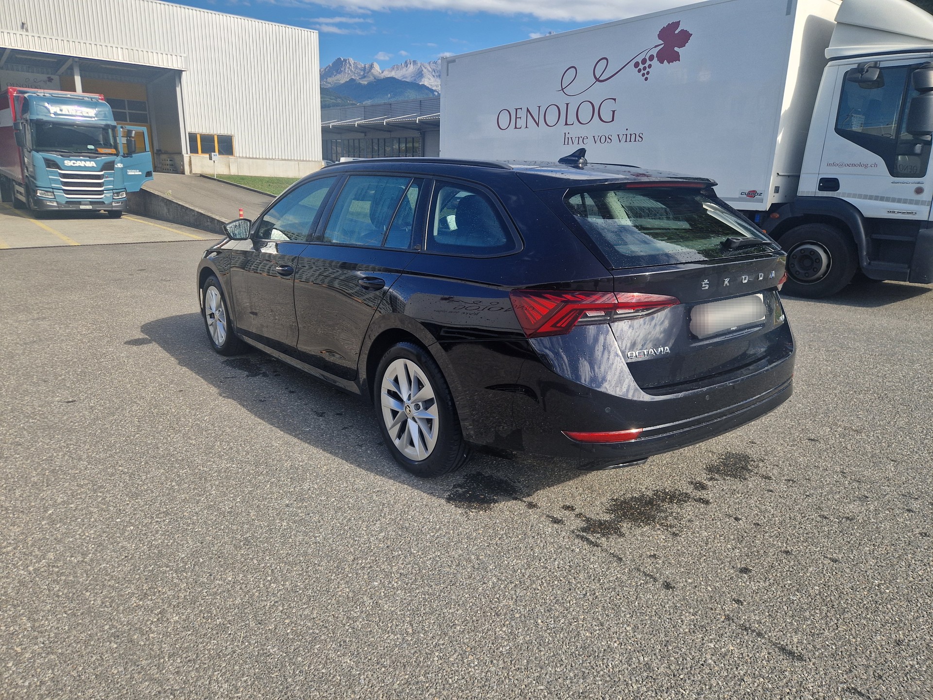 SKODA Octavia Combi 2.0 TSI Ambition DSG 4x4-image-6