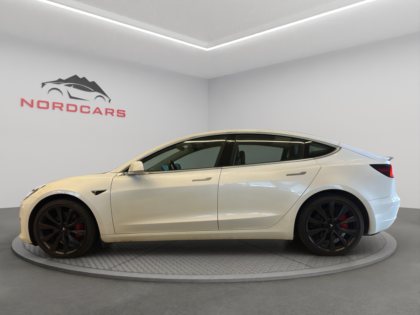 TESLA Model 3 Performance Dual Motor AWD-image-1