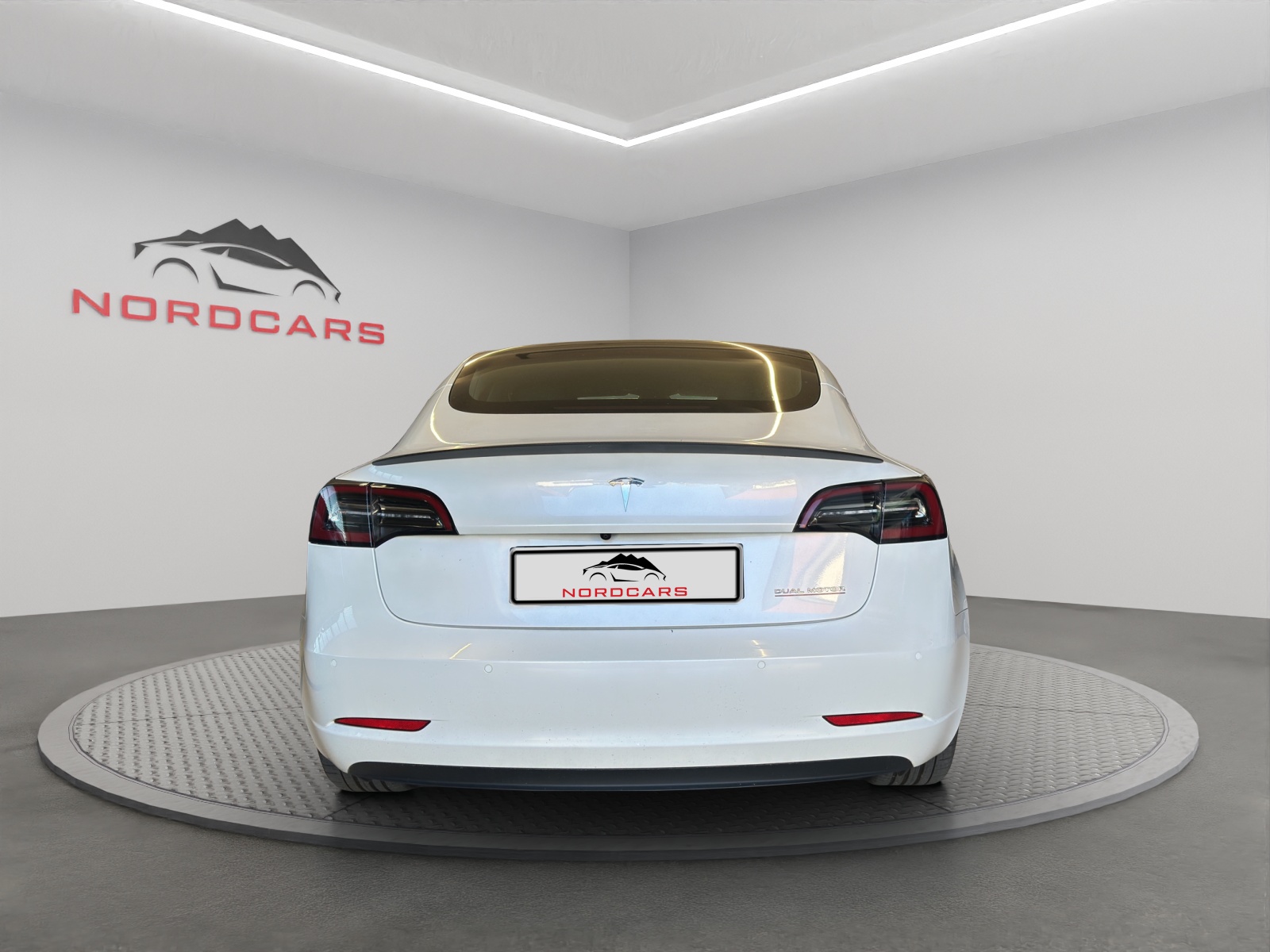 TESLA Model 3 Performance Dual Motor AWD-image-3