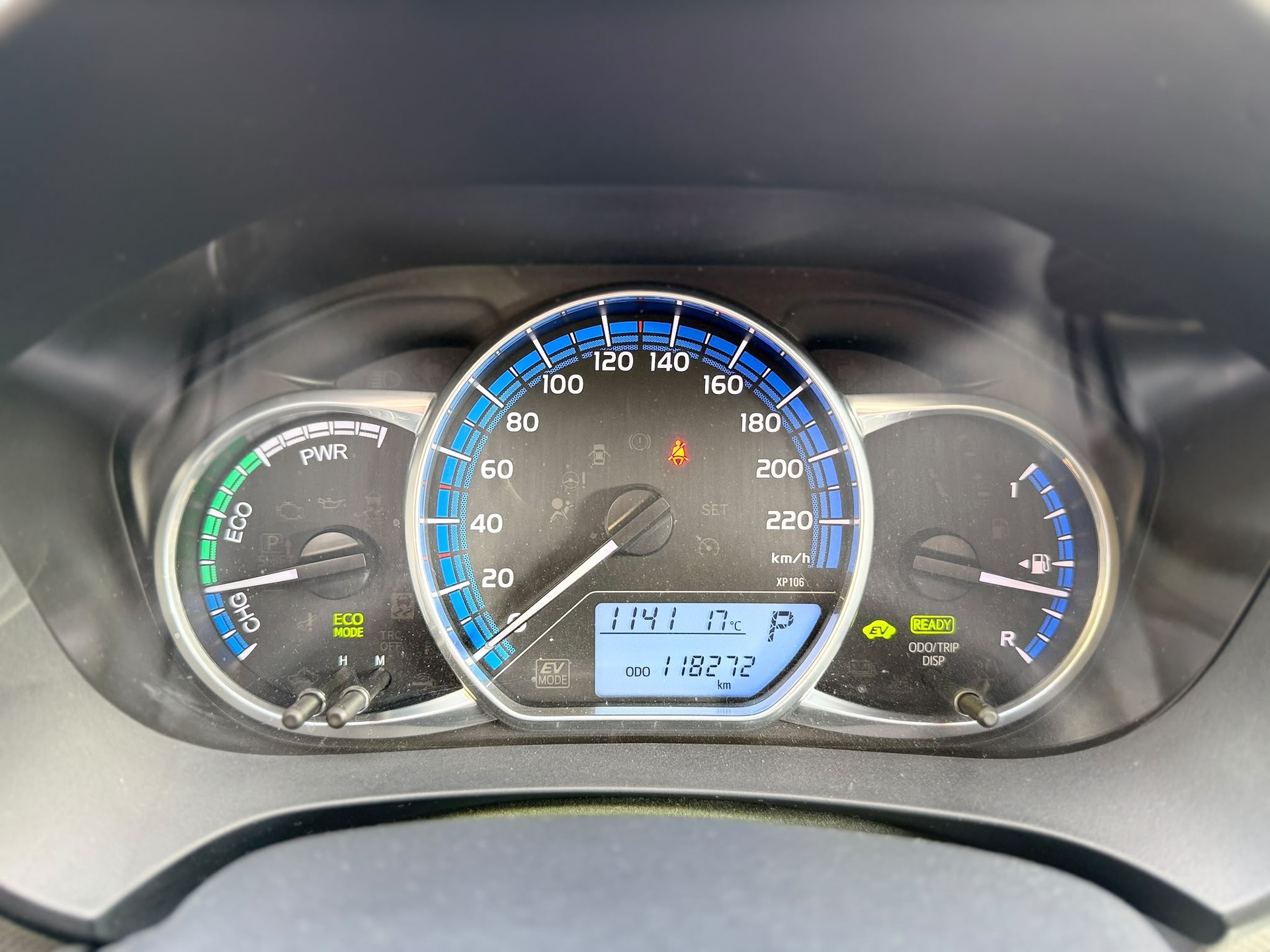 TOYOTA Yaris 1.5 VVT-i HSD Sol Premium-image-19