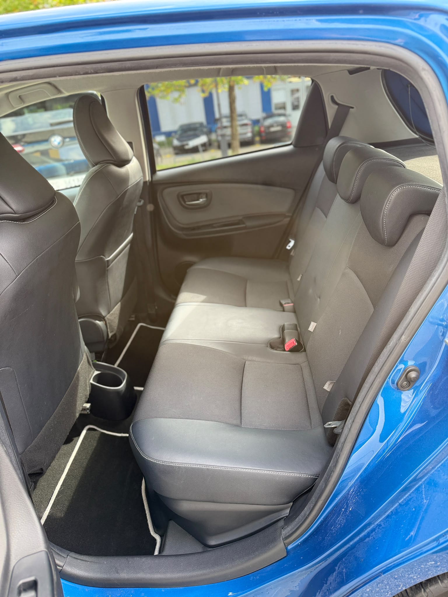 TOYOTA Yaris 1.5 VVT-i HSD Sol Premium-image-10