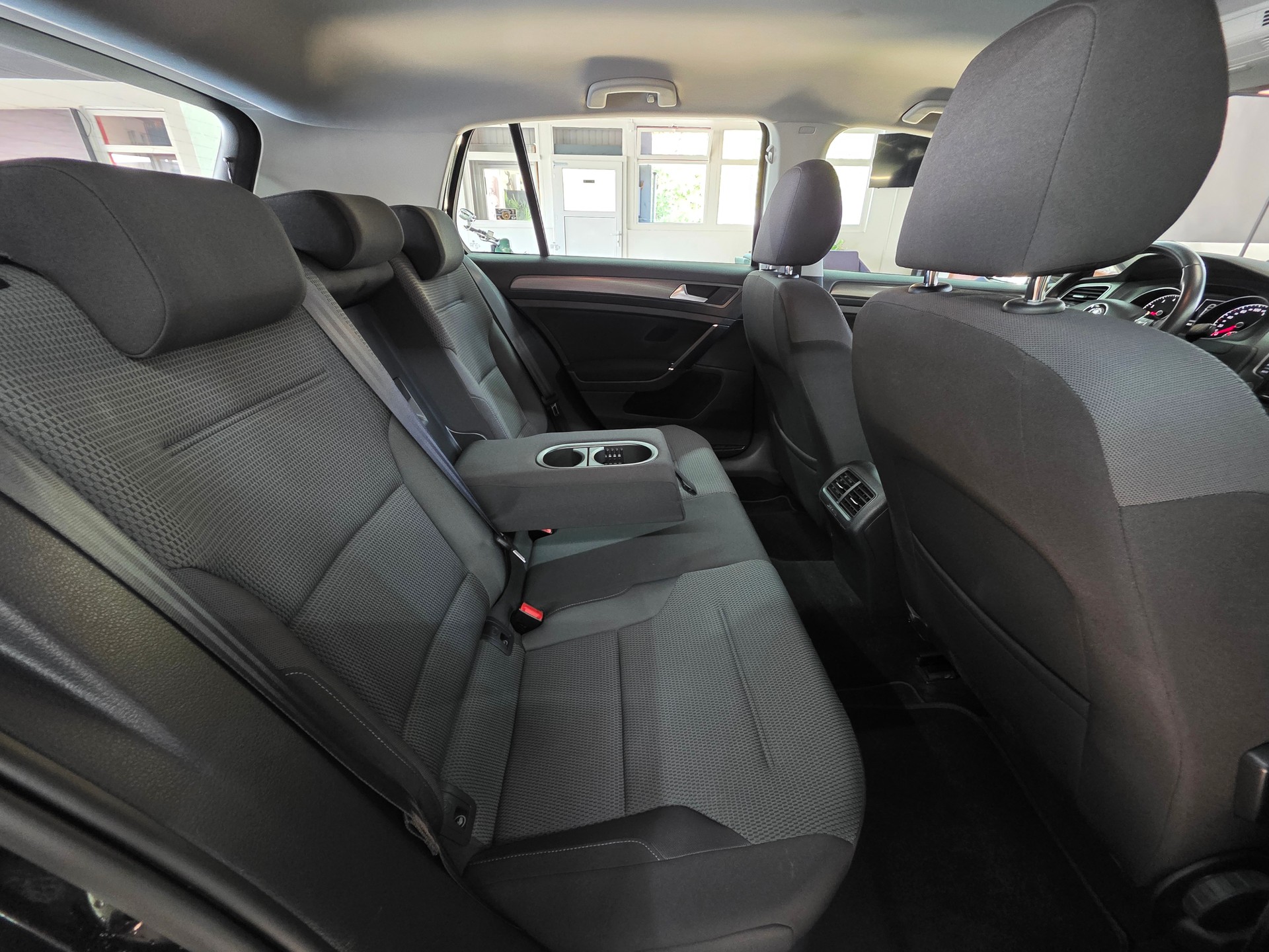 VW Golf 1.2 TSI Trendline-image-14