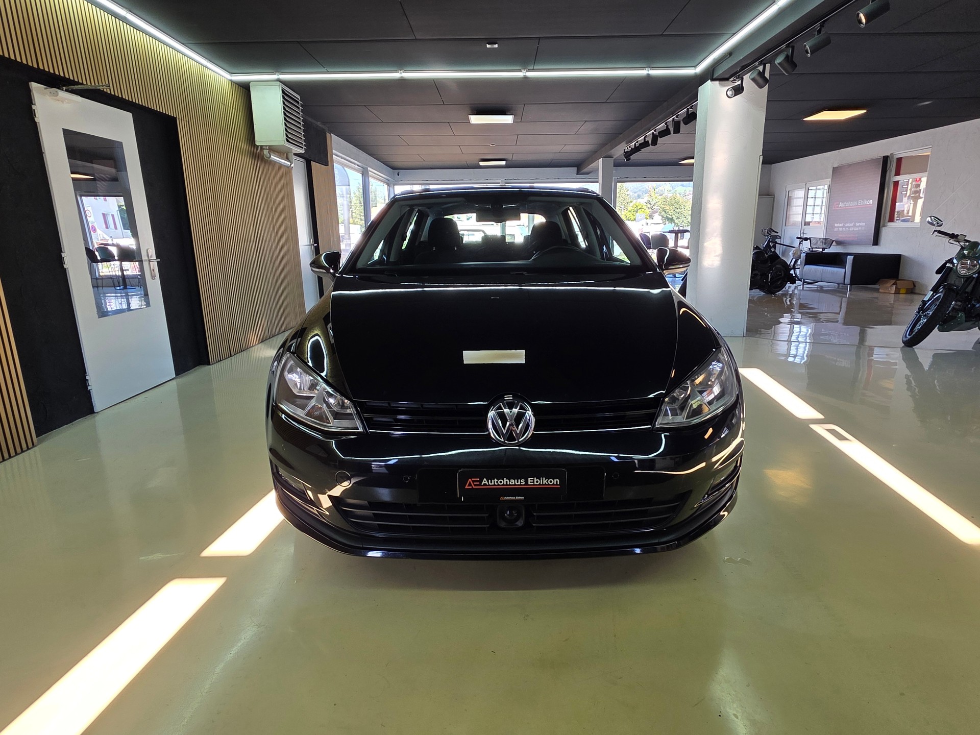 VW Golf 1.2 TSI Trendline-image-1