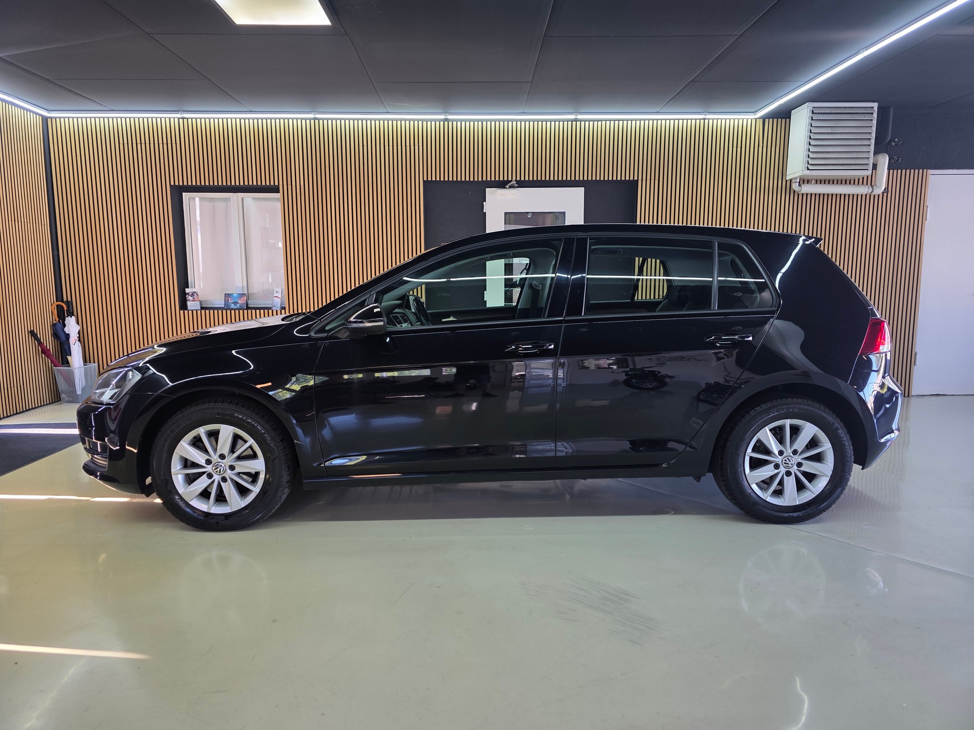 VW Golf 1.2 TSI Trendline-image-3