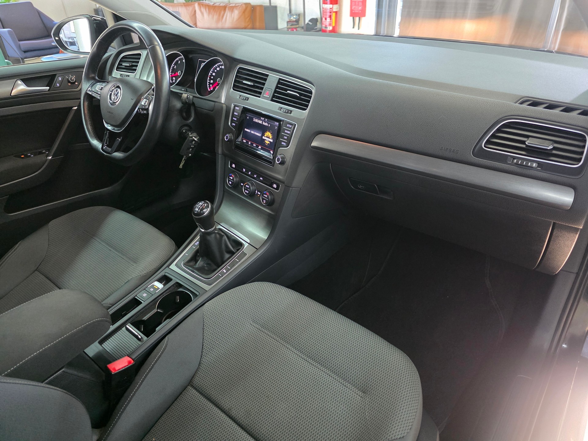 VW Golf 1.2 TSI Trendline-image-8