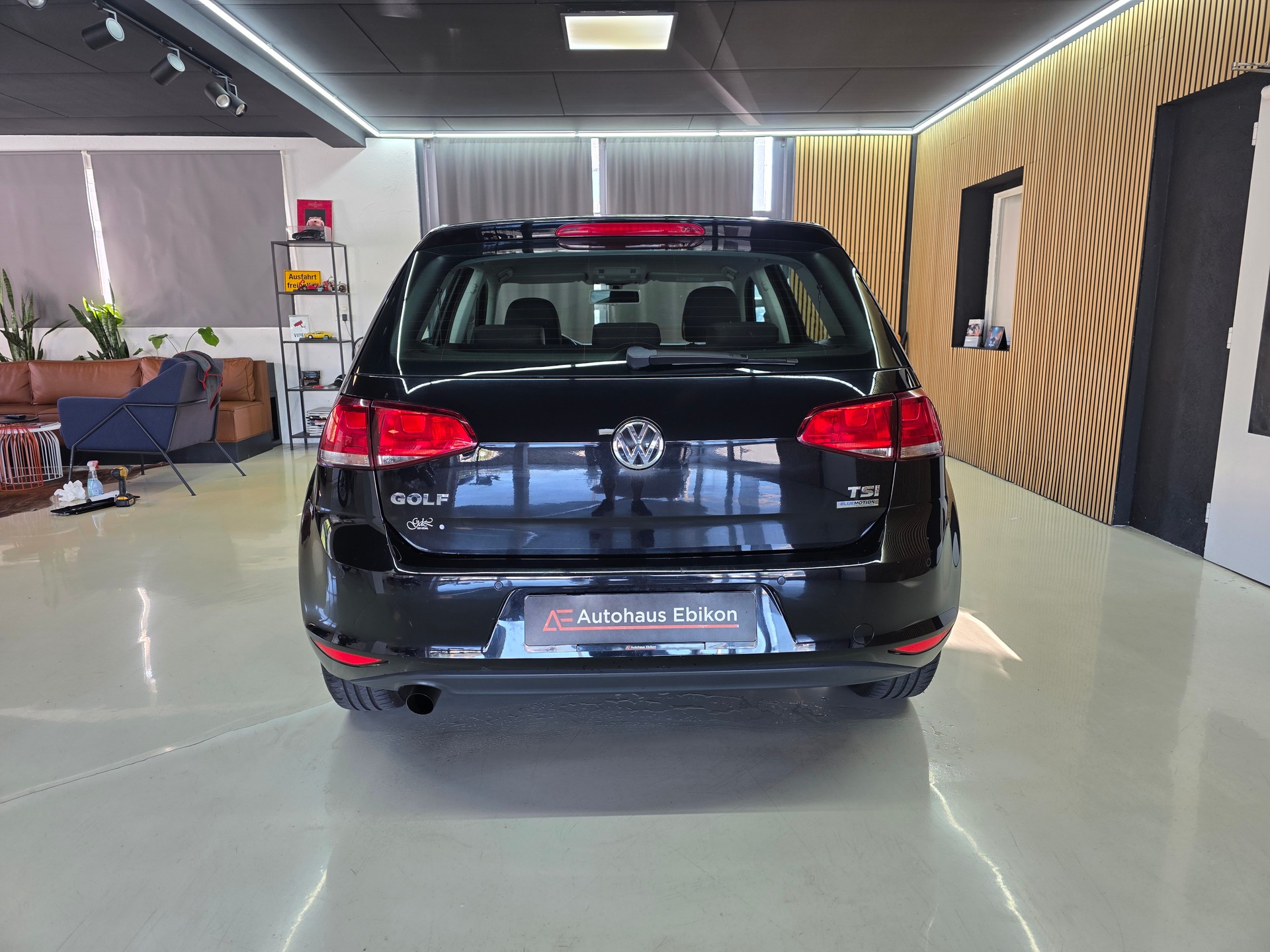 VW Golf 1.2 TSI Trendline-image-5