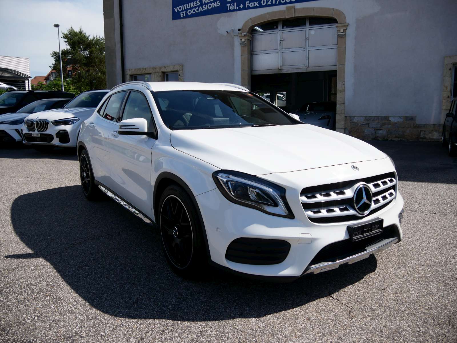 MERCEDES-BENZ GLA 220 AMG Line 4Matic 7G-DCT-image-4