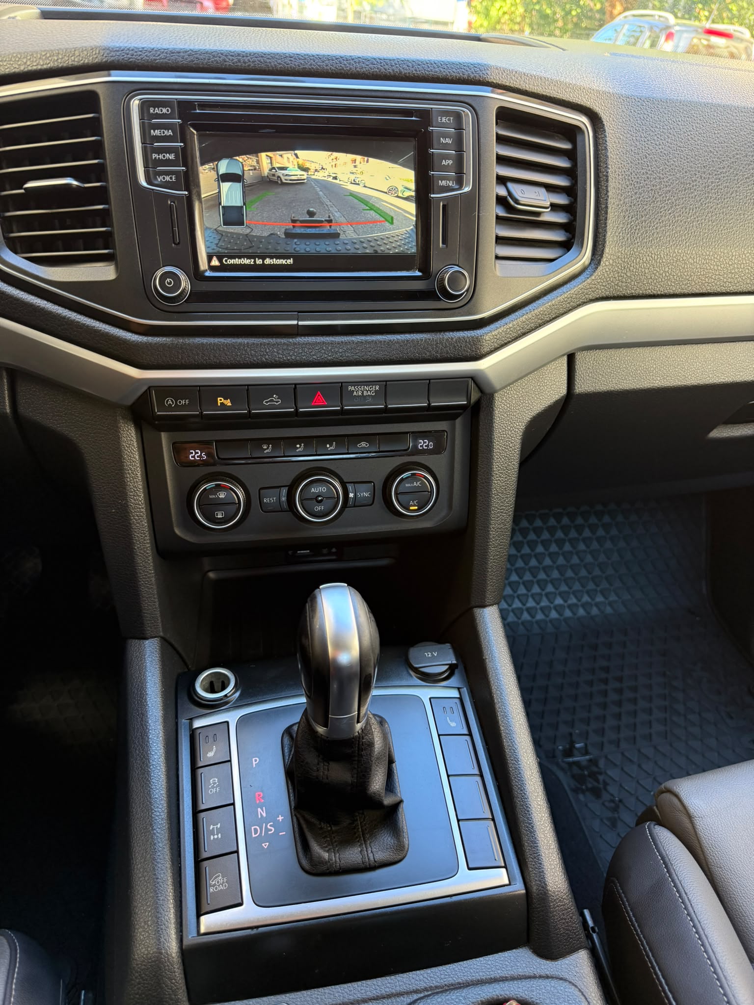 VW Amarok 3.0TDI Crossline 4Motion Automatic-image-9