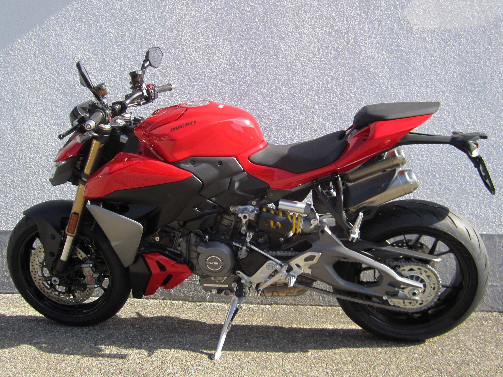 DUCATI Streetfighter V2 (35kW)-image-1
