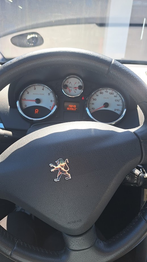 PEUGEOT 207 1.6 16V Lion Edition Automatic-image-5