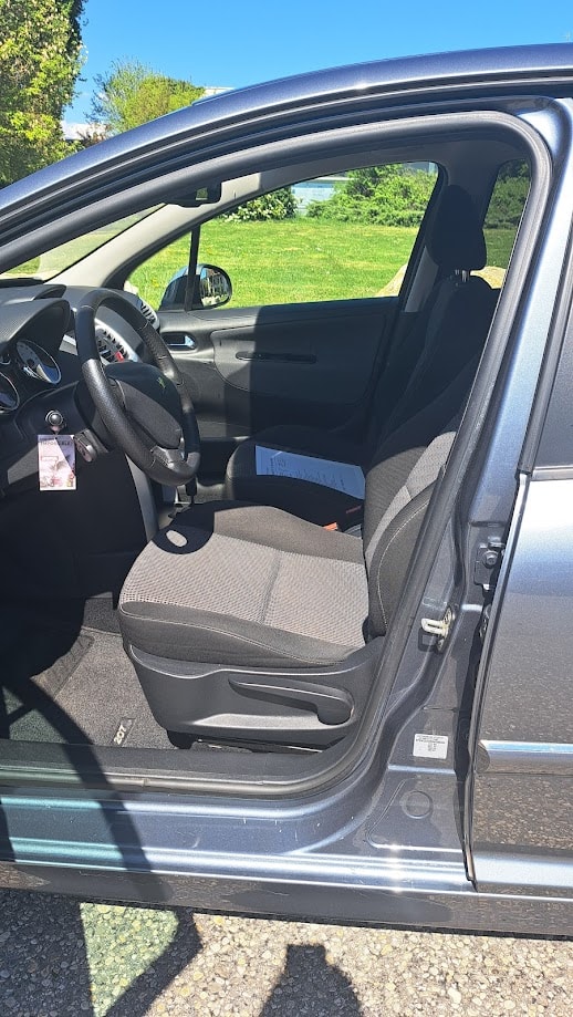 PEUGEOT 207 1.6 16V Lion Edition Automatic-image-13