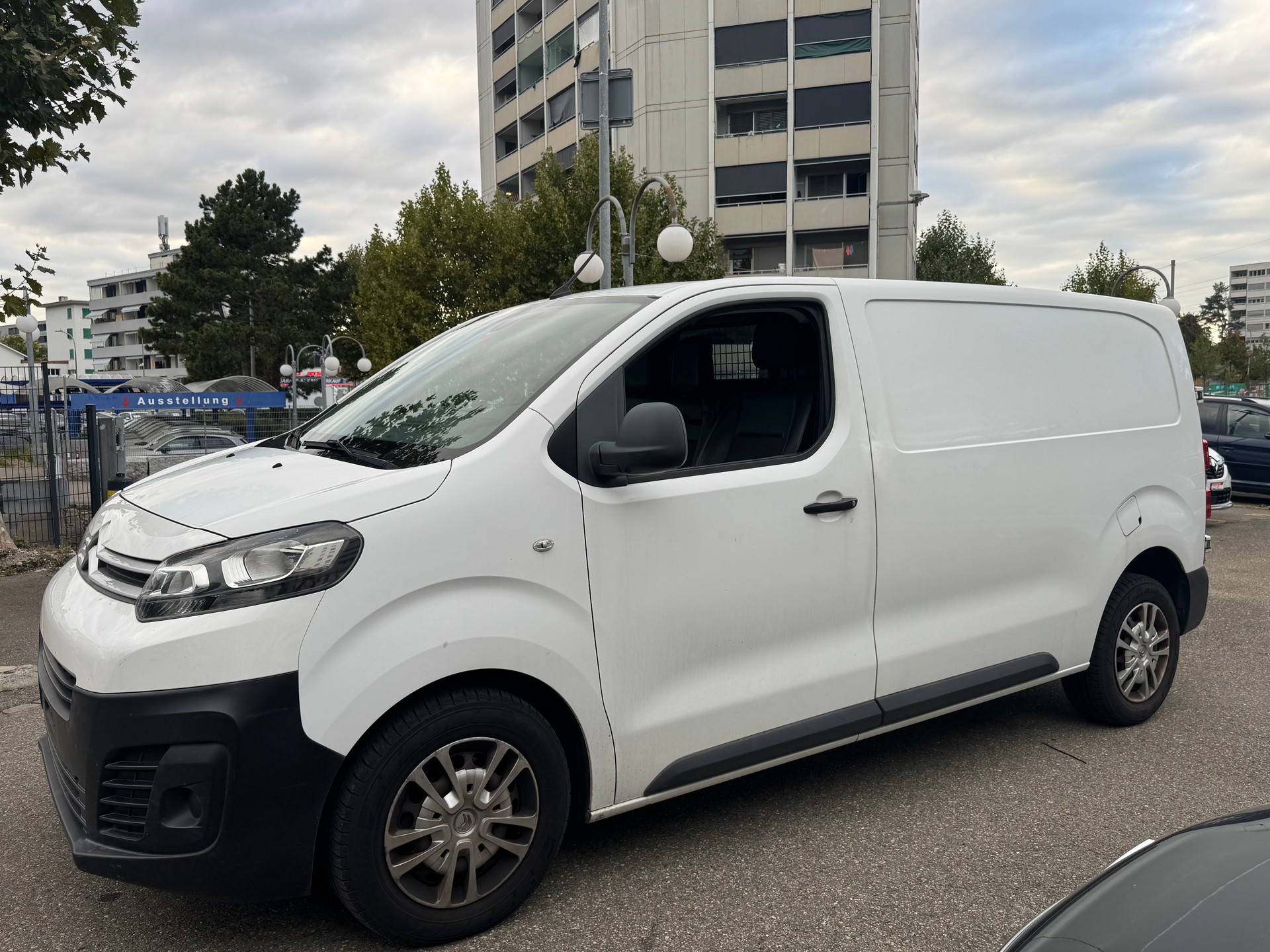 CITROEN Jumpy 2.0 BlueHDi 120 M Attraction-image-1