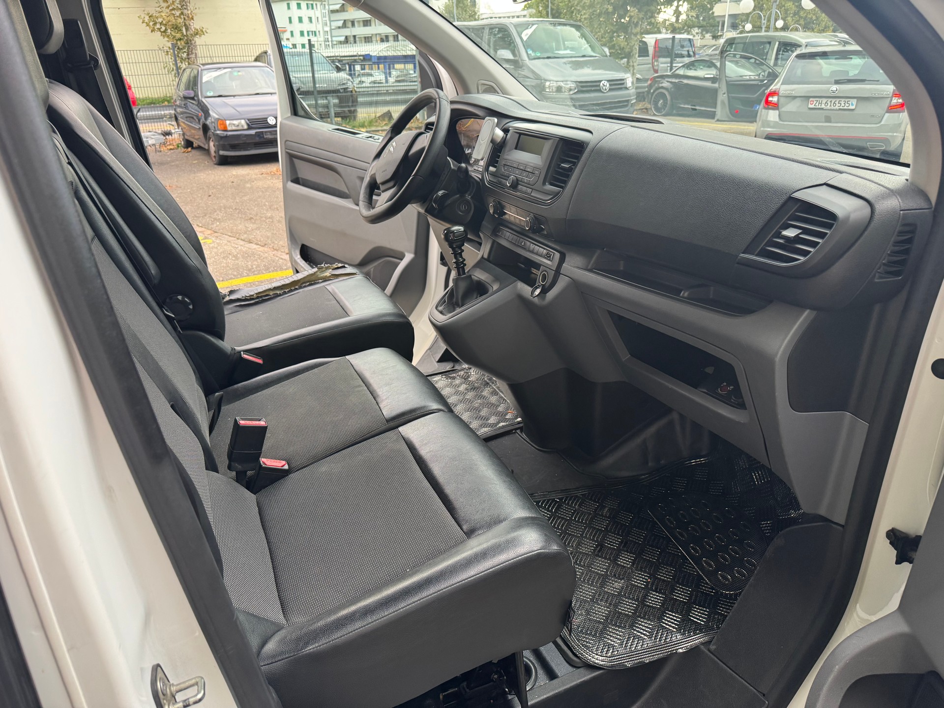 CITROEN Jumpy 2.0 BlueHDi 120 M Attraction-image-6