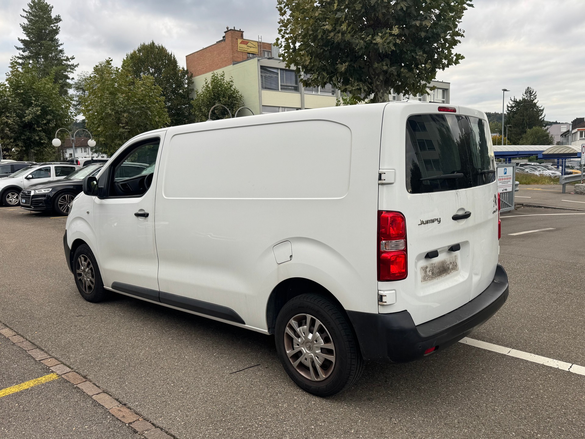 CITROEN Jumpy 2.0 BlueHDi 120 M Attraction-image-5