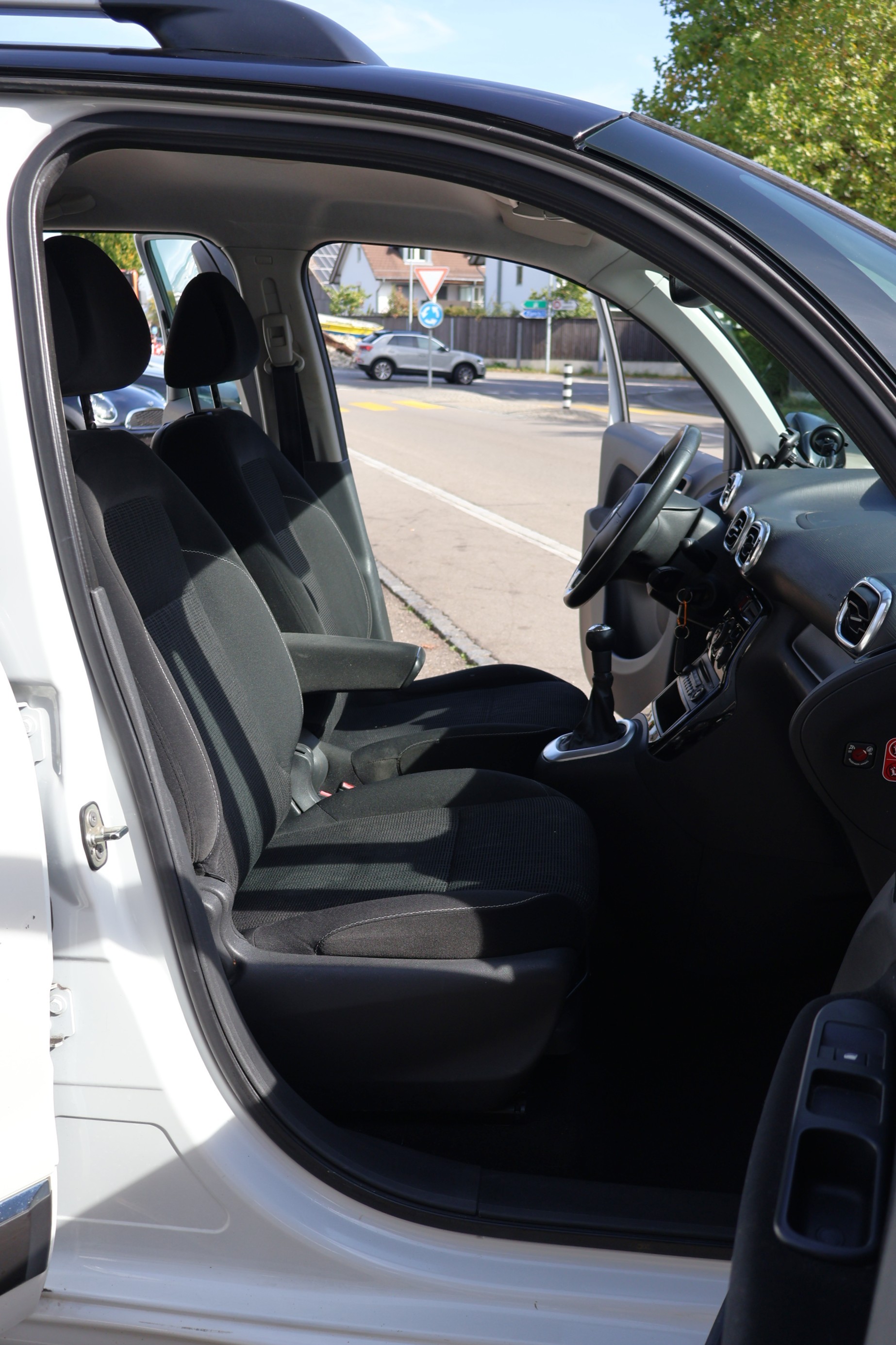 CITROEN C3 Picasso 1.2 Pure Tech Black Top-image-11