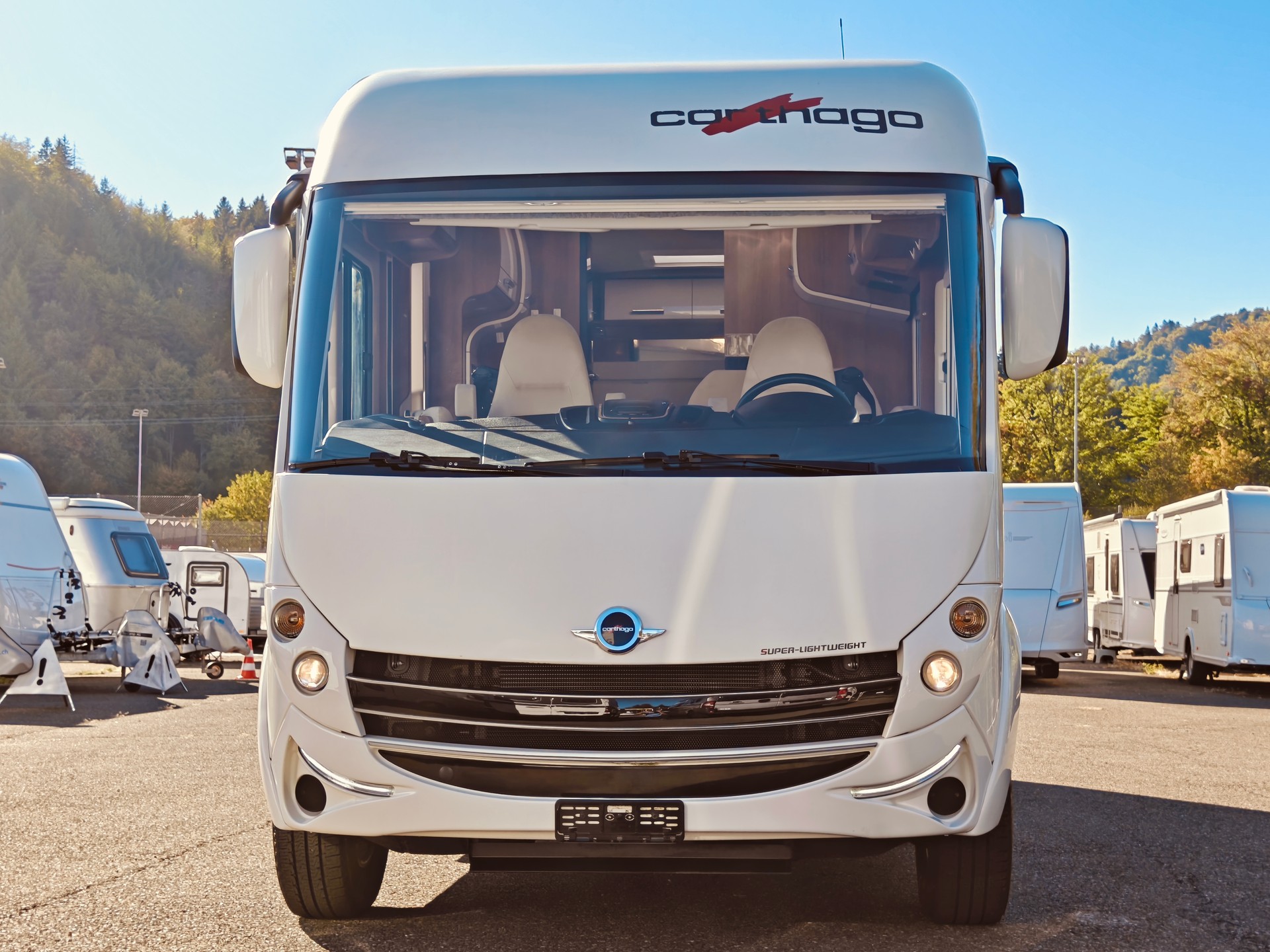 CARTHAGO C-Compactline I 141 LE 3.5t -- Automat -- Längsbett -- Hubbett-image-1