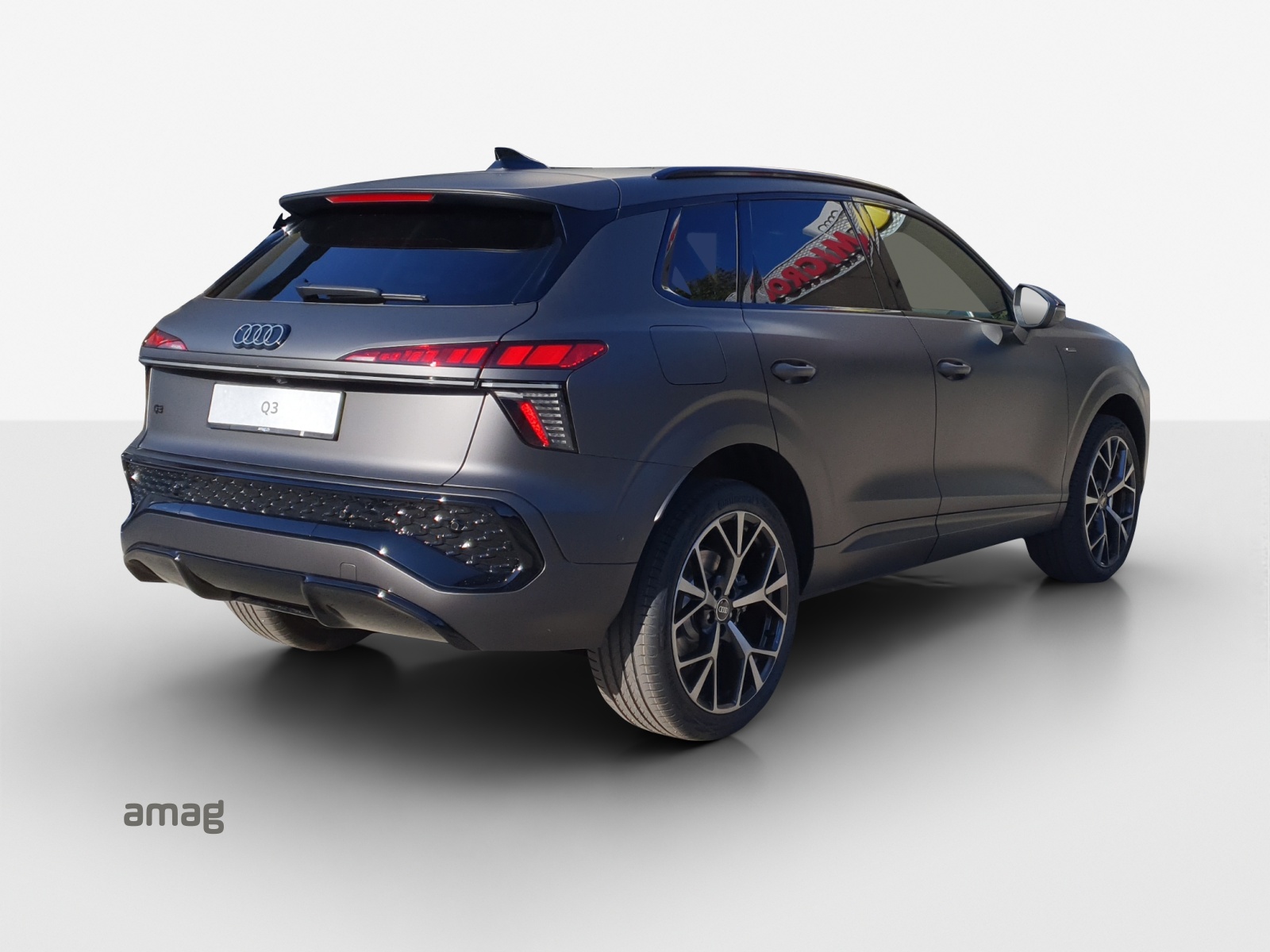 AUDI Q3 SUV e-hybrid 200 kW S tronig-image-4