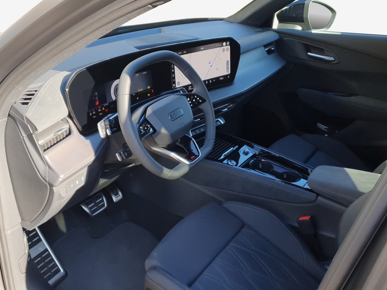 AUDI Q3 SUV e-hybrid 200 kW S tronig-image-15
