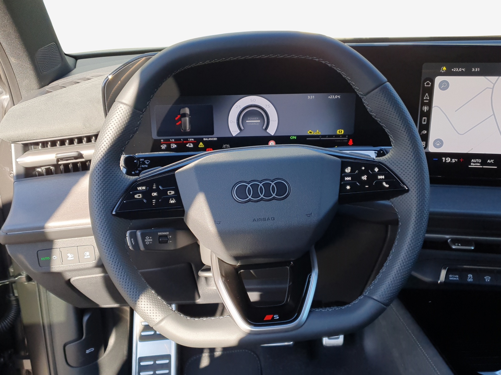 AUDI Q3 SUV e-hybrid 200 kW S tronig-image-9