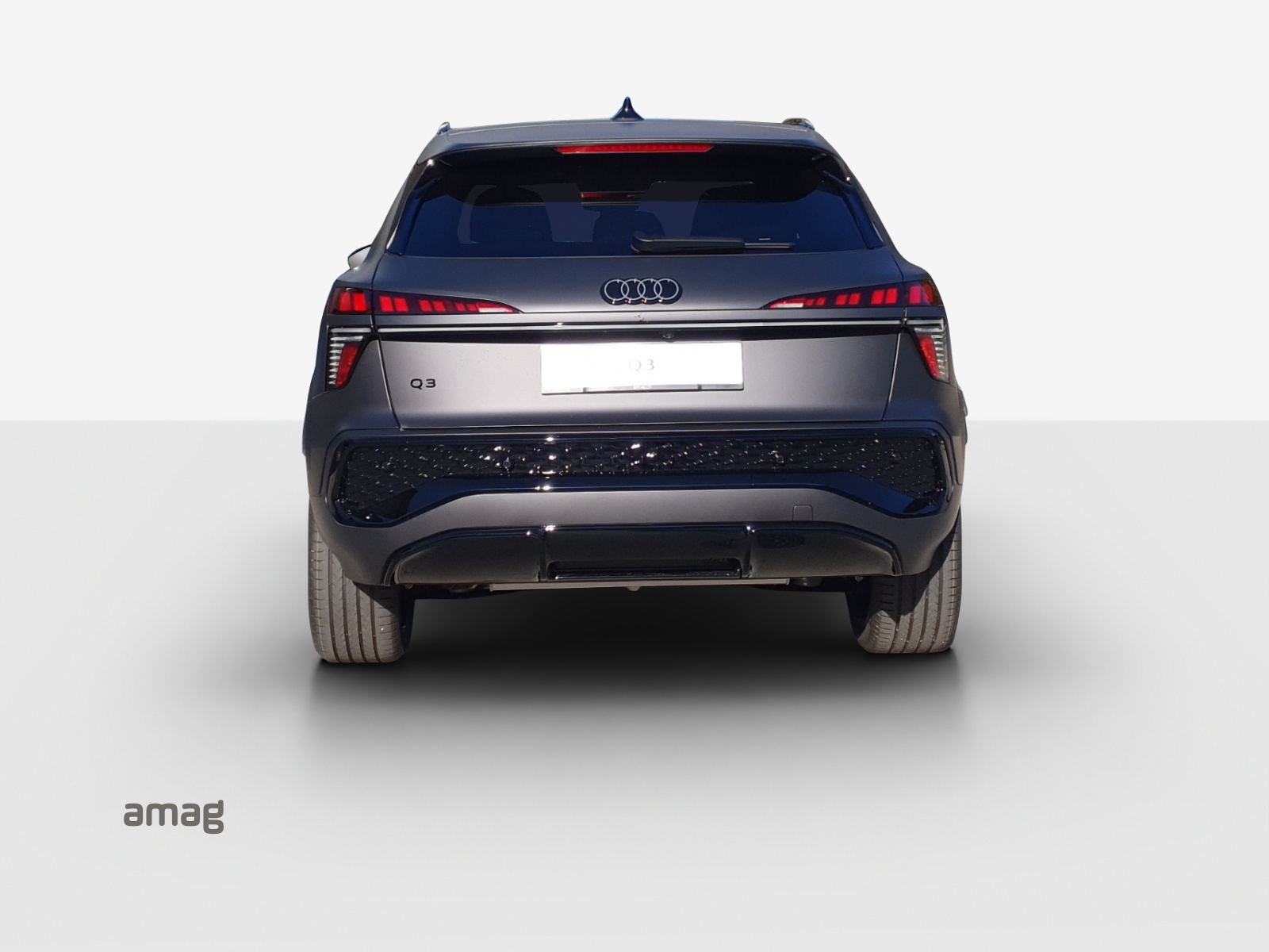 AUDI Q3 SUV e-hybrid 200 kW S tronig-image-3