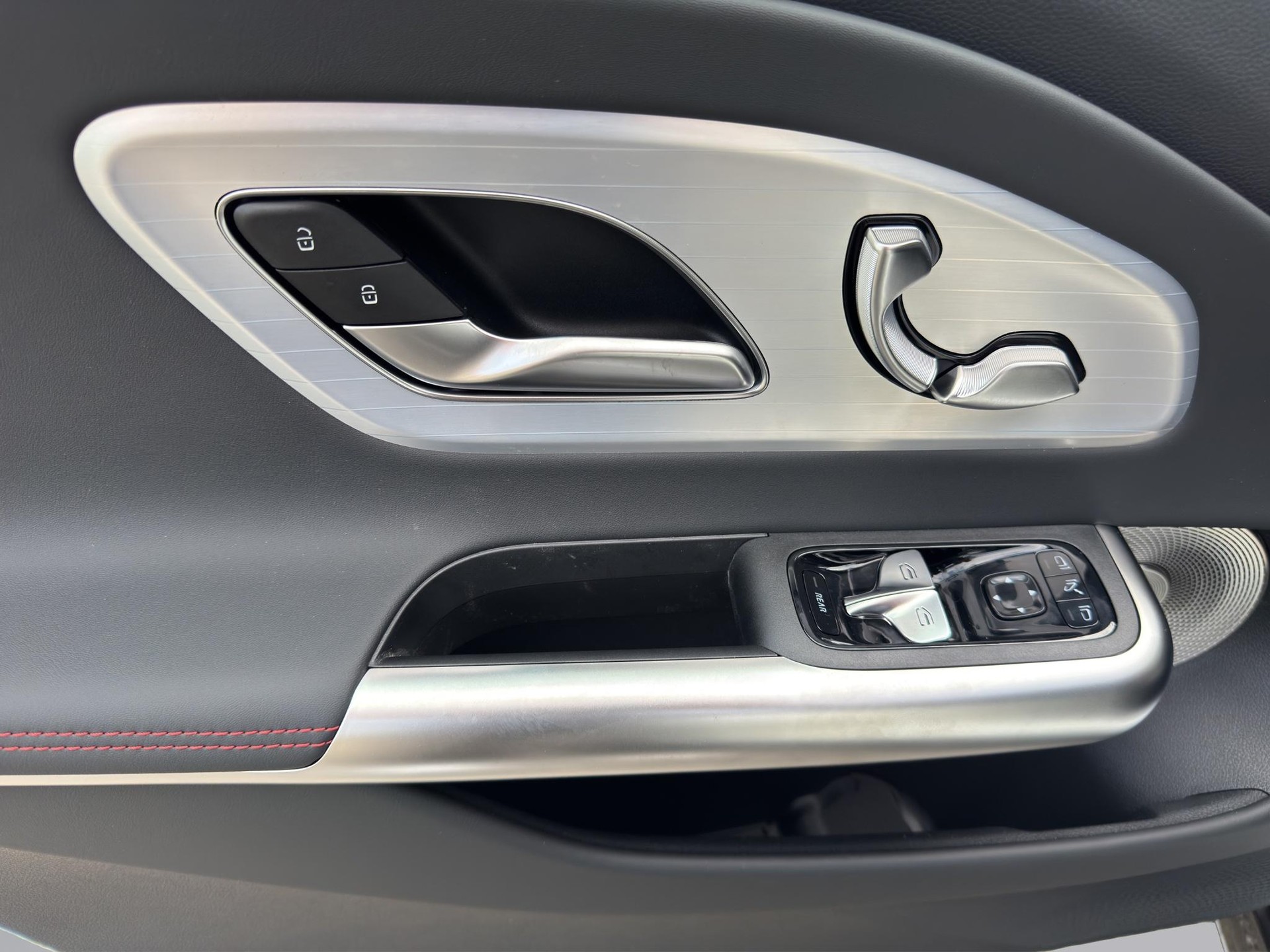MERCEDES-BENZ CLA-Klasse X178 Shooting Brake CLA 220 4matic-image-9