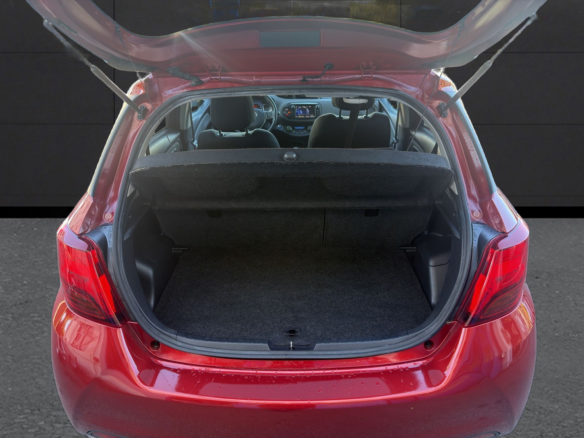 TOYOTA Yaris 1.5 VVT-i Hybrid Trend e-CVT-image-16