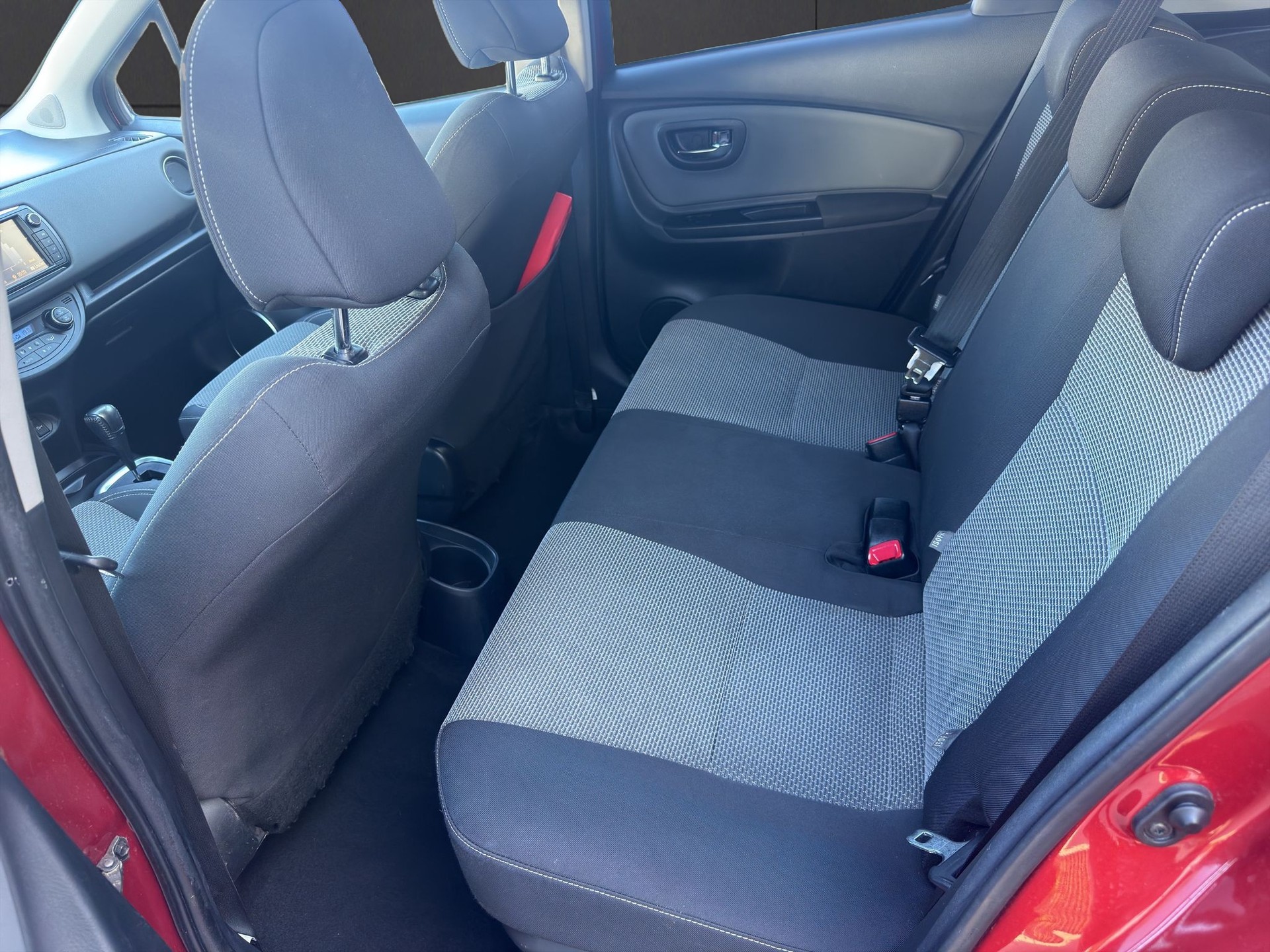 TOYOTA Yaris 1.5 VVT-i Hybrid Trend e-CVT-image-15
