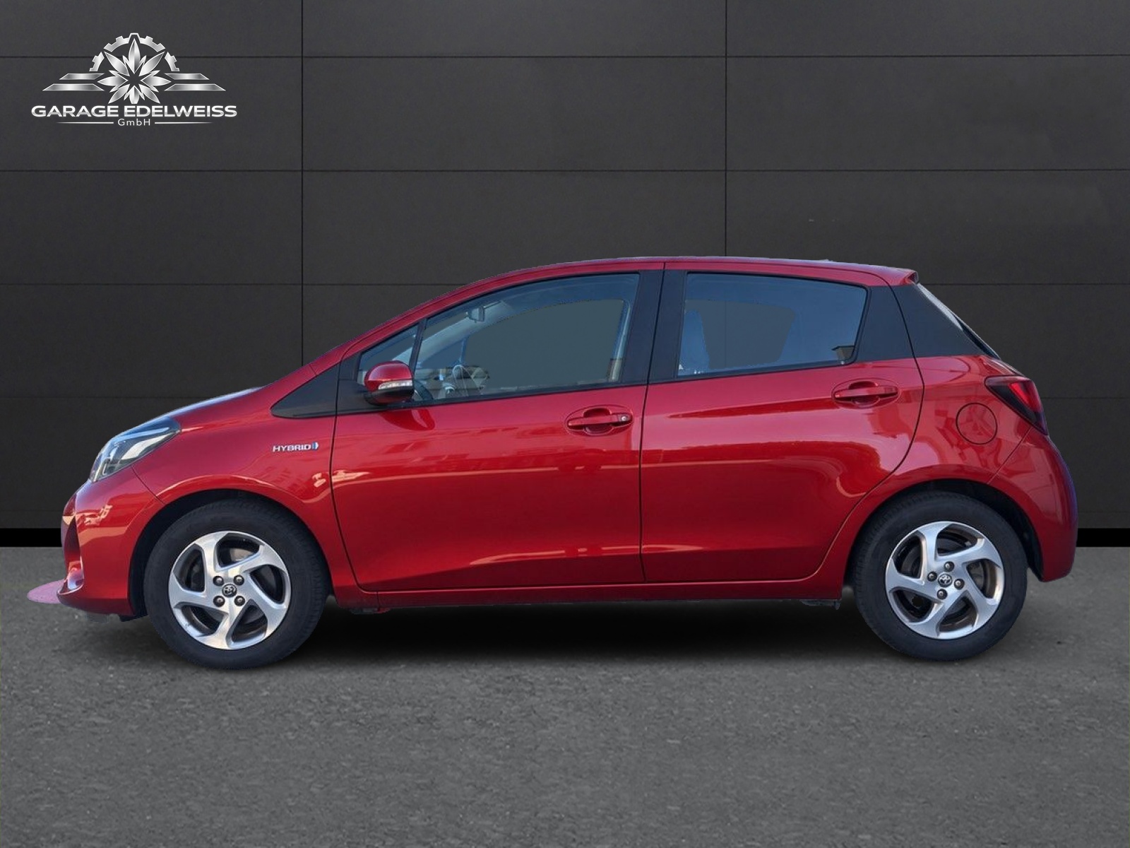 TOYOTA Yaris 1.5 VVT-i Hybrid Trend e-CVT-image-1