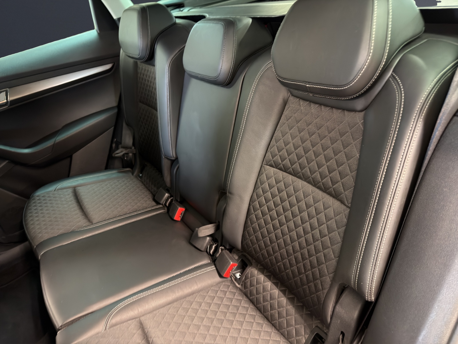 SKODA Karoq 1.5TSI ACT Style-image-15