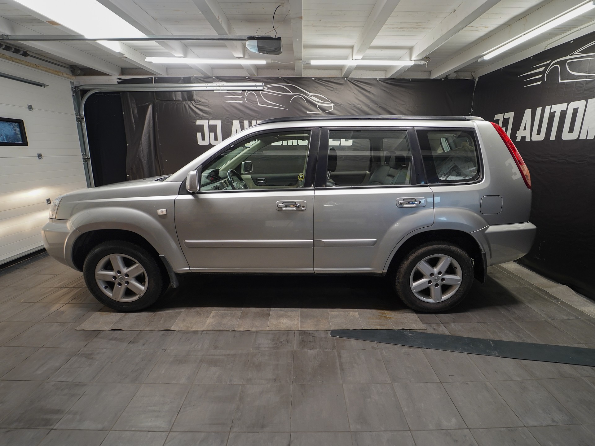 NISSAN X-Trail 2.5 16V LE 4WD-image-7
