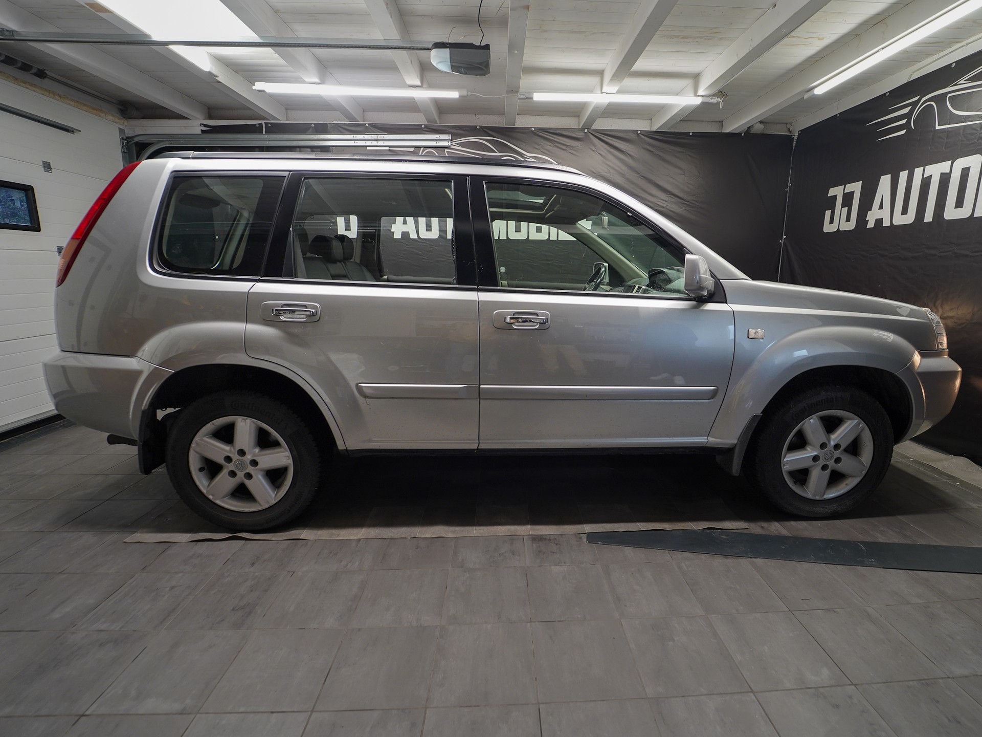 NISSAN X-Trail 2.5 16V LE 4WD-image-10