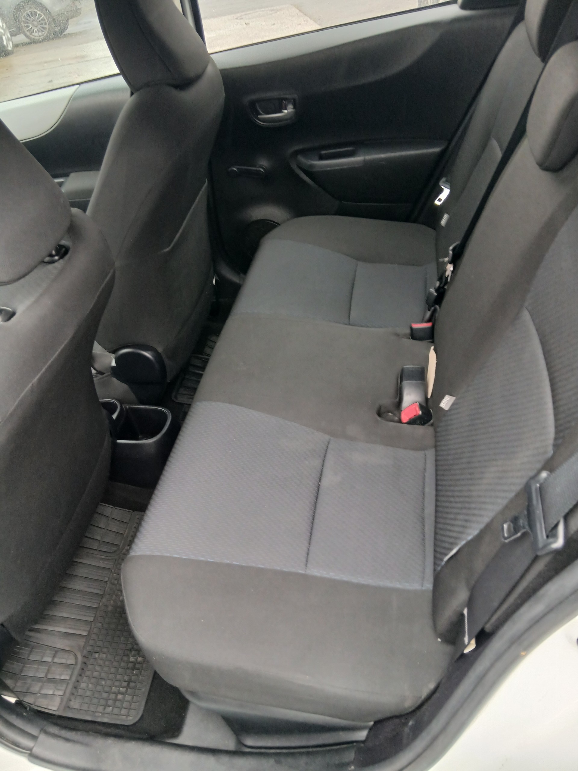 TOYOTA Yaris 1.5 VVT-i Hybrid Luna CVT-image-9