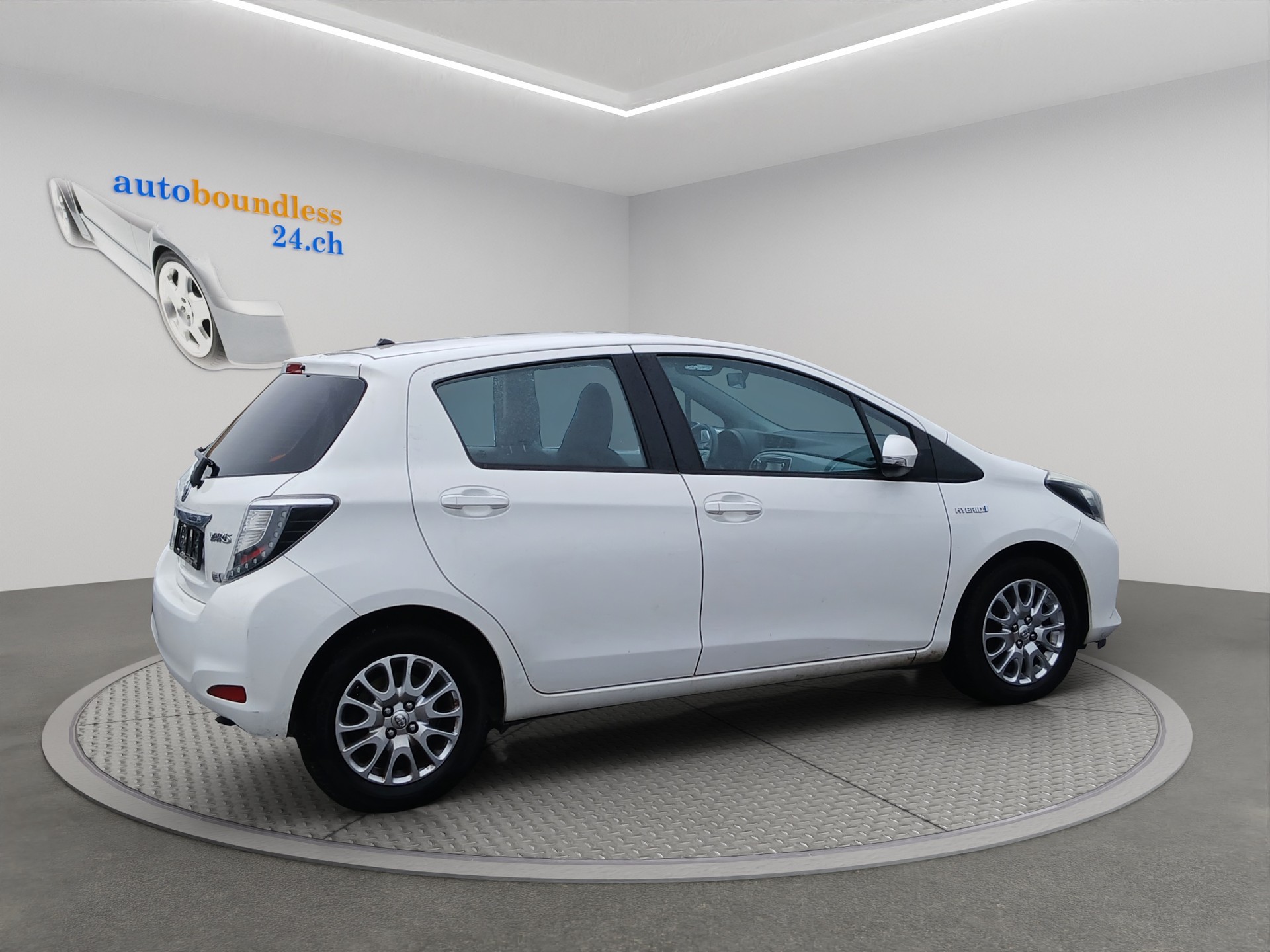 TOYOTA Yaris 1.5 VVT-i Hybrid Luna CVT-image-4