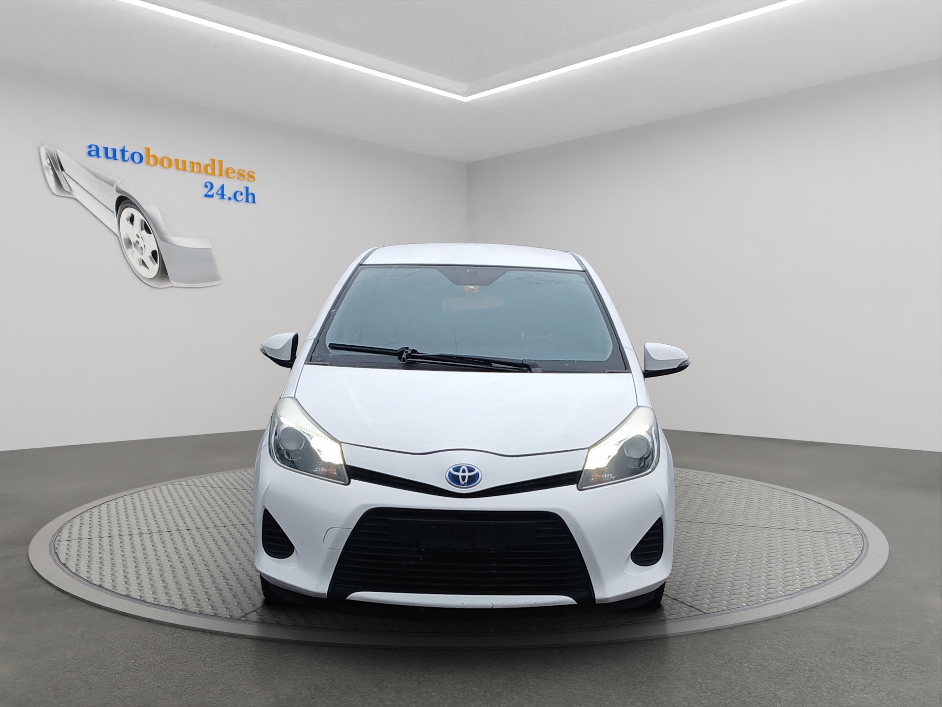 TOYOTA Yaris 1.5 VVT-i Hybrid Luna CVT