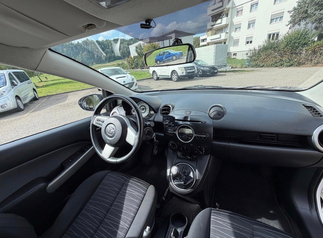MAZDA 2 1.3i 16V Exclusive-image-7