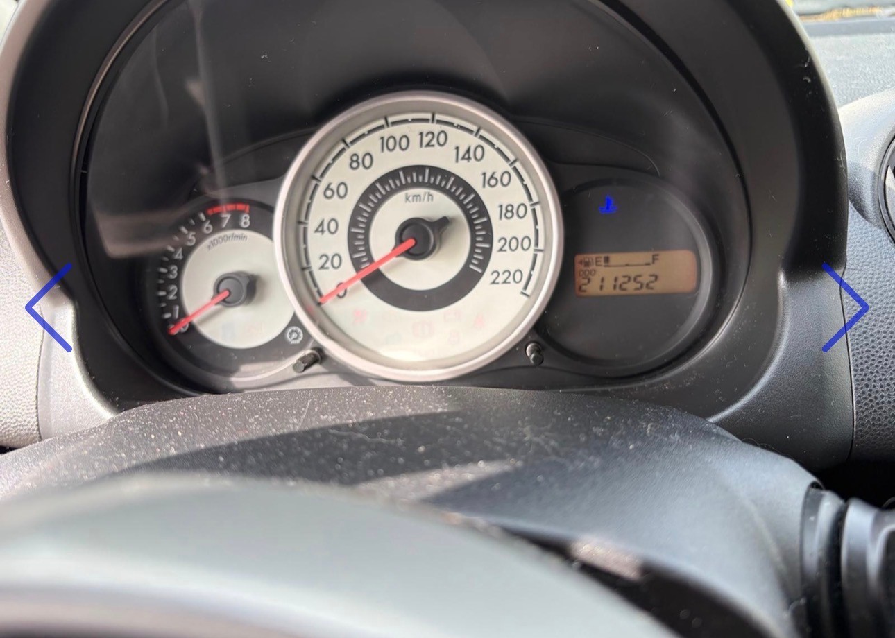 MAZDA 2 1.3i 16V Exclusive-image-3