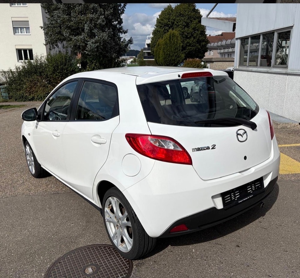 MAZDA 2 1.3i 16V Exclusive-image-1
