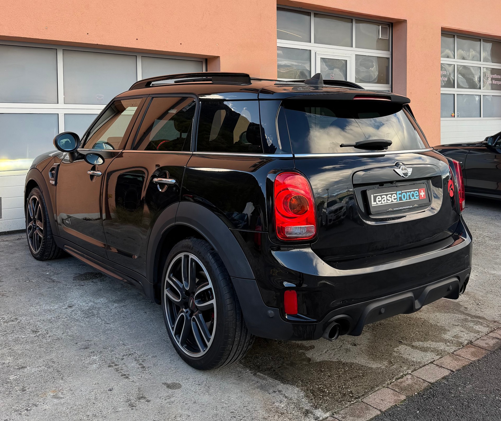 MINI Countryman John Cooper Works ALL4 Steptronic-image-4