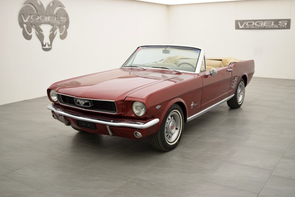 FORD MUSTANG GT Convertible V8 A-Code-image-1