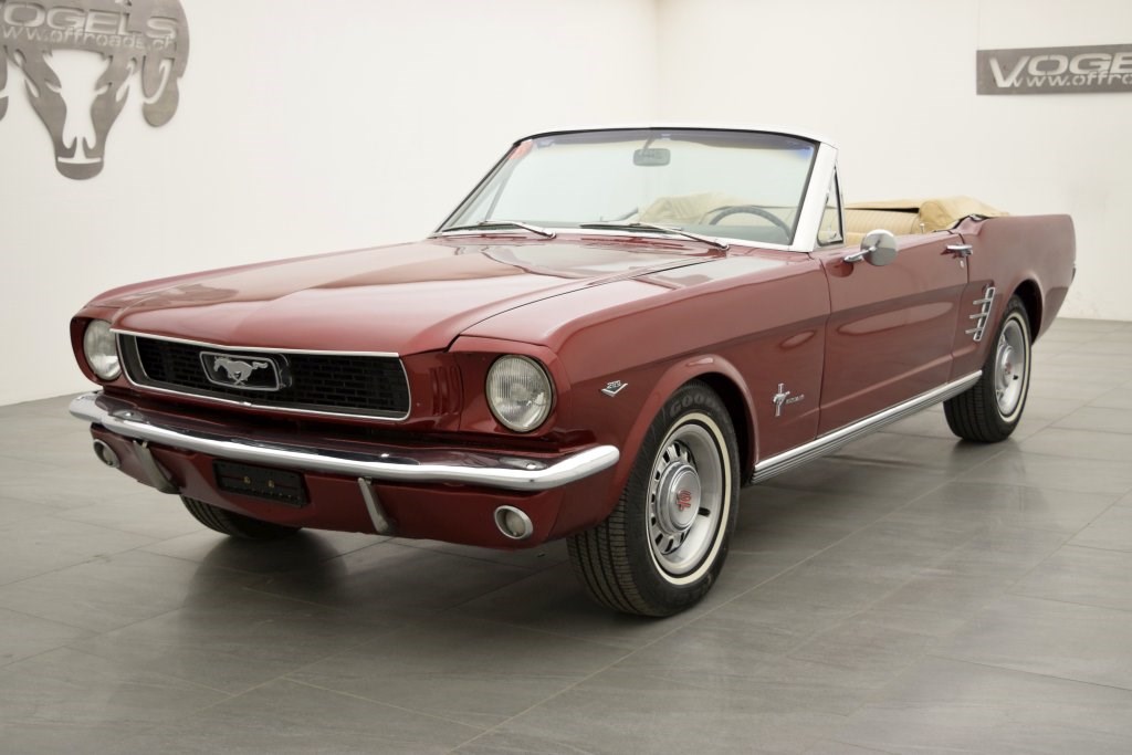 FORD MUSTANG GT Convertible V8 A-Code-image-0