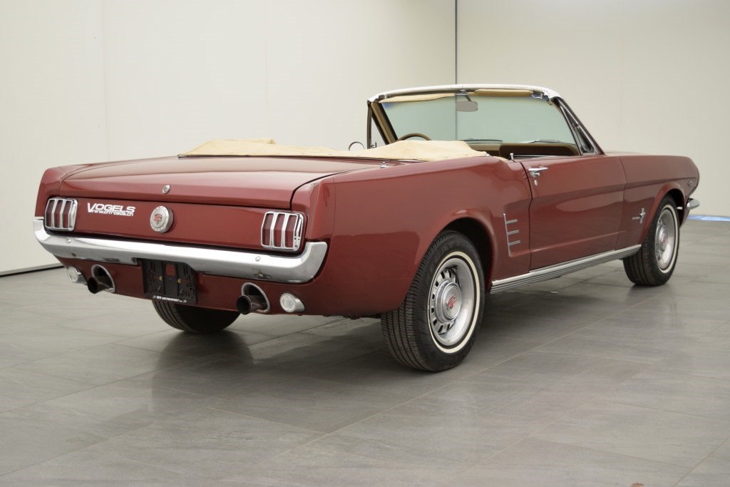 FORD MUSTANG GT Convertible V8 A-Code-image-4