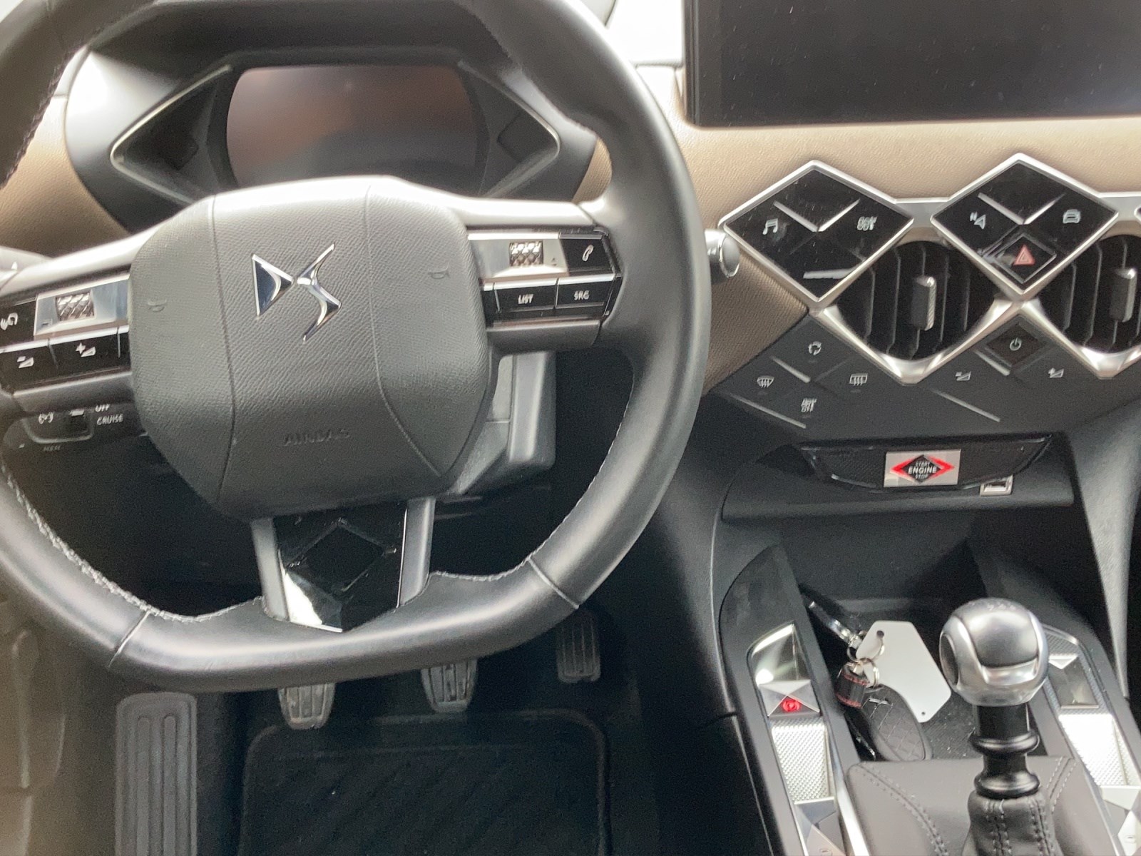 DS AUTOMOBILES DS 3 Crossback 1.2 PureTech SO Chic-image-4