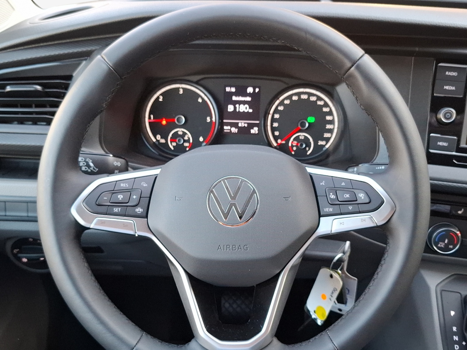 VW T6.1 2.0 TDI Envia Free 4Motion DSG-image-9