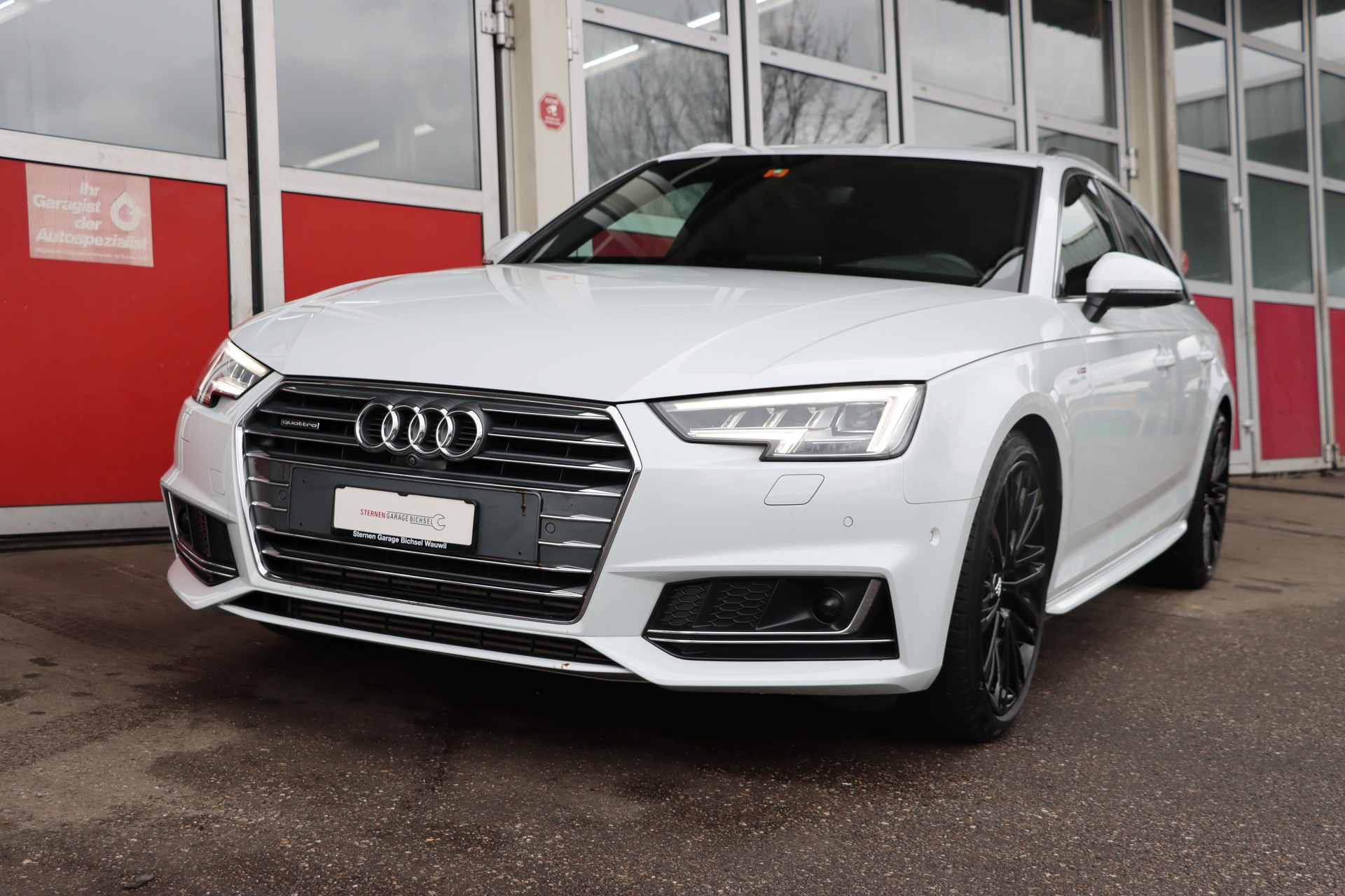 AUDI A4 Avant 3.0 TDI Sport quattro tiptronic-showroom-element-2