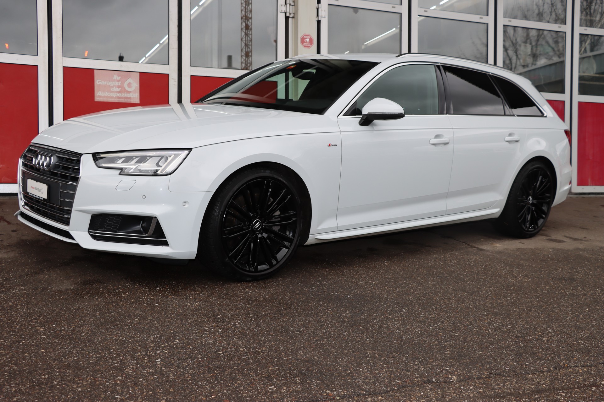 AUDI A4 Avant 3.0 TDI Sport quattro tiptronic