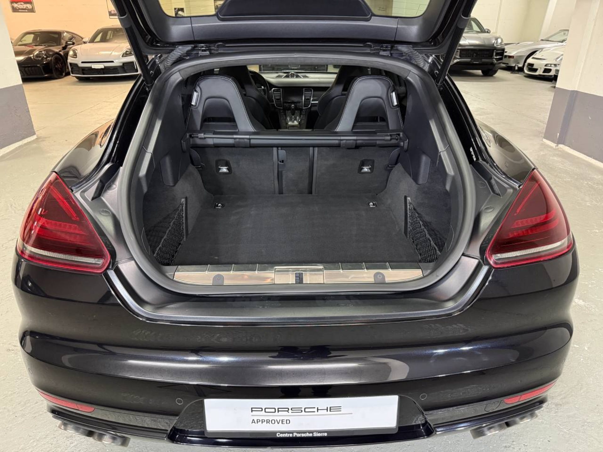 PORSCHE Panamera Turbo S-image-21